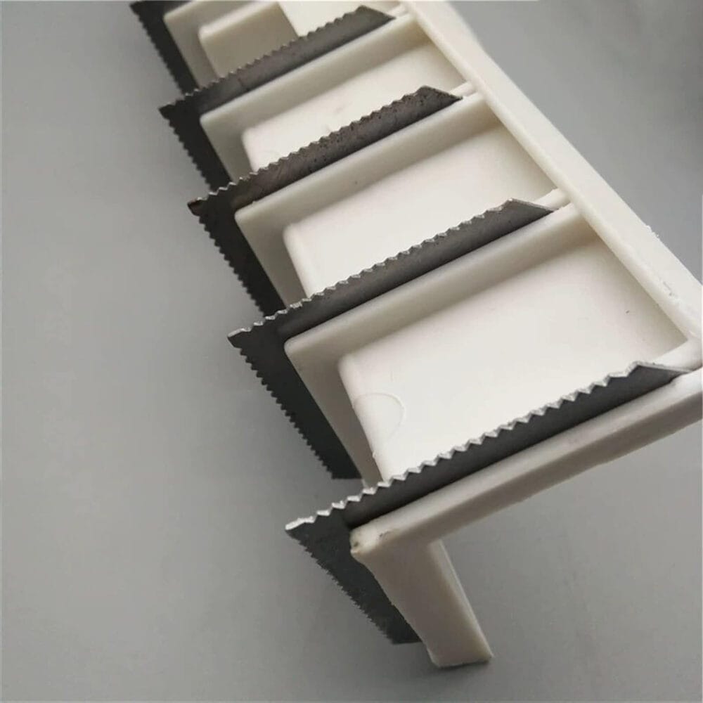 Razuitor pentru tencuiala, unghi 90 grade, alb, 340 mm - imagine 2