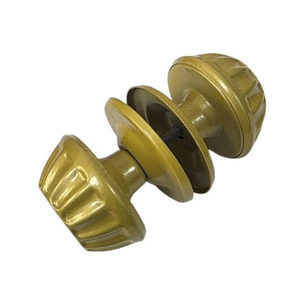 Maner usa rotund, mustar